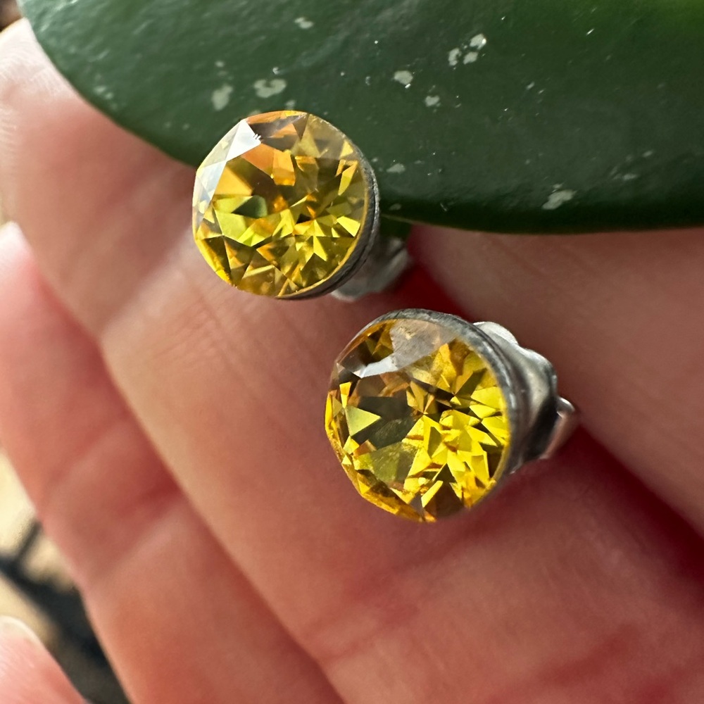 Stud Earrings Yellow made with Swarovski Elements by Aniri Designs